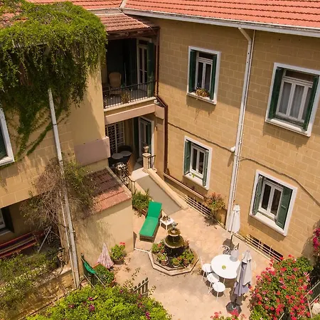 Double Nikosia
